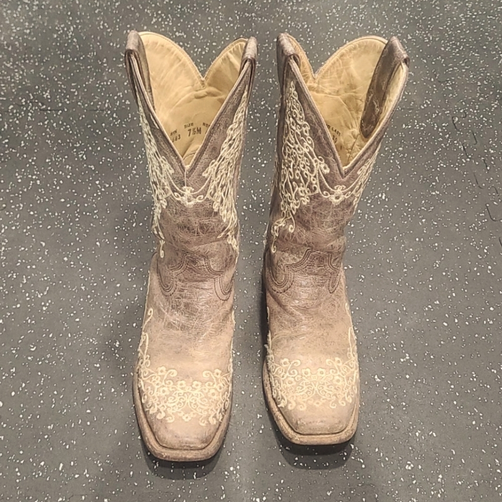 COPY - Corral Lisa Snip Cowboy Boots size 7.5 brown